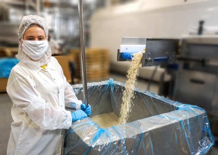 turris-italian-foods-employee